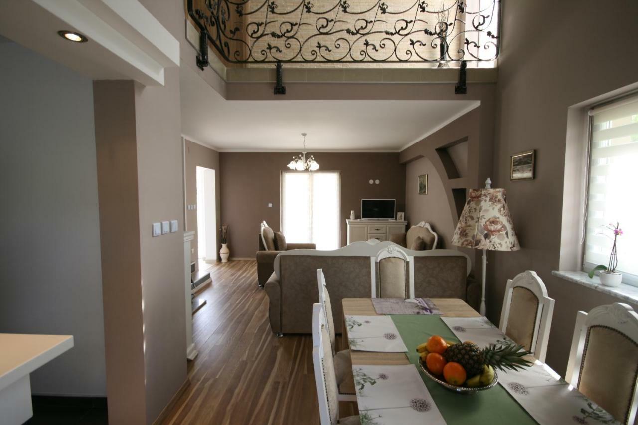 Holiday House Leona Otočac Esterno foto
