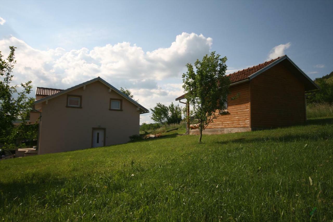 Holiday House Leona Otočac Esterno foto
